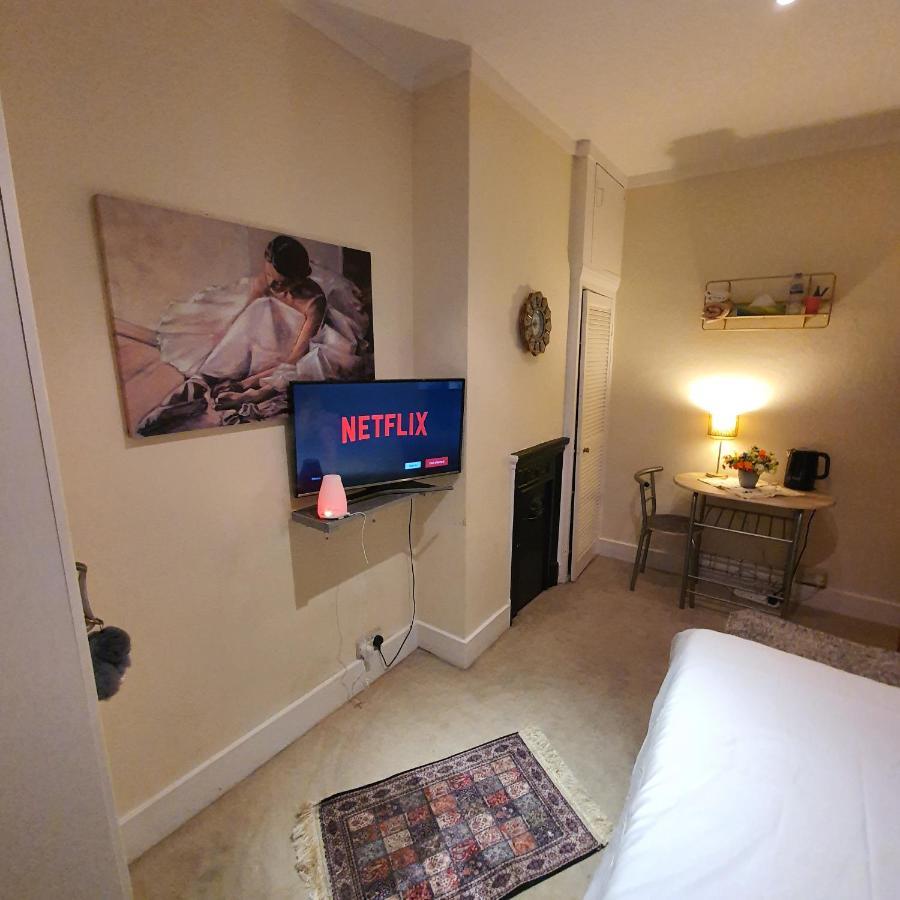 Monalisa Single Room Near Edgware Station Exterior photo